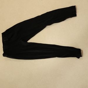 Plain black leggings